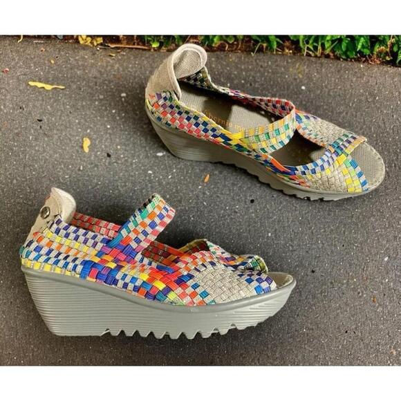 bernie mev. Shoes - Size 9 Bernie Mev Women's Size 40 Multicolor & Gray wedge open toe sandals